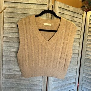 ROMWE Tan Sleeveless V-Neck Preppy Pullover Cropped Sweater Woman’s Small Petite